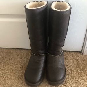 UGG tall Classic Bomber Boots Leather